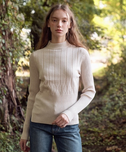 deBURN（デバーン）の「【deBURN 】ダイアハーフネックニット / dia half turtle_KN（ニット/セーター・レディース・ブラック/ブラウン/カーキ/アイボリー/ライトベージュ・FREE）」の8枚目の写真