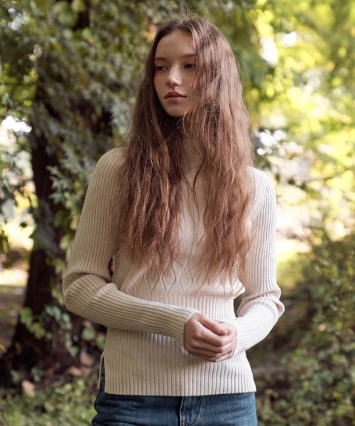 deBURN（デバーン）の「【deBURN 】ダイアハーフネックニット / dia half turtle_KN（ニット/セーター・レディース・ブラック/ブラウン/カーキ/アイボリー/ライトベージュ・FREE）」の6枚目の写真