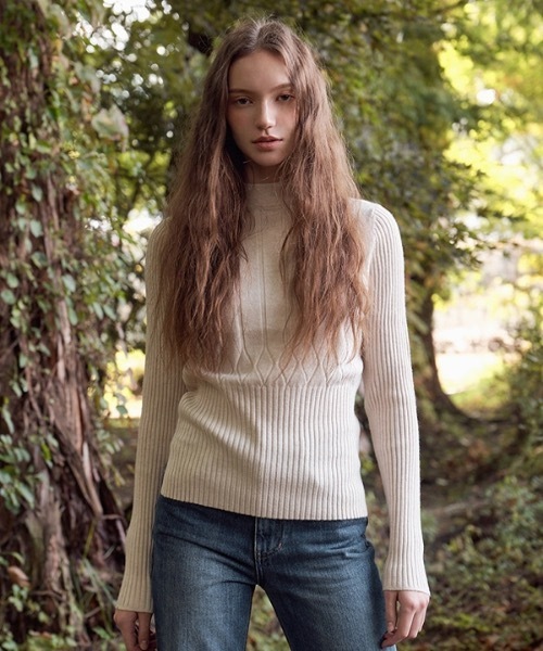 deBURN（デバーン）の「【deBURN 】ダイアハーフネックニット / dia half turtle_KN（ニット/セーター・レディース・ブラック/ブラウン/カーキ/アイボリー/ライトベージュ・FREE）」の7枚目の写真