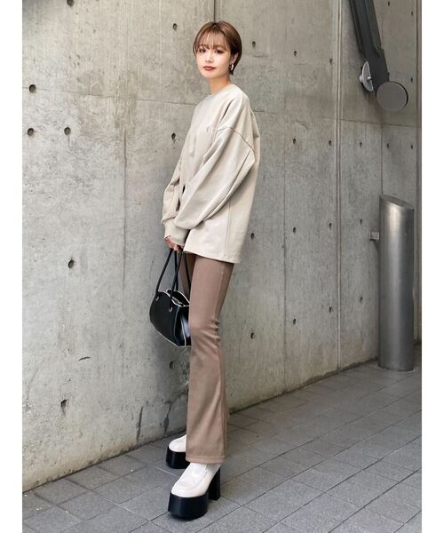 EMODA（エモダ）の「フィットフレアパンツ（その他パンツ・レディース・ブルー/ブラック/ブラウン/ライム・FREE）」の8枚目の写真