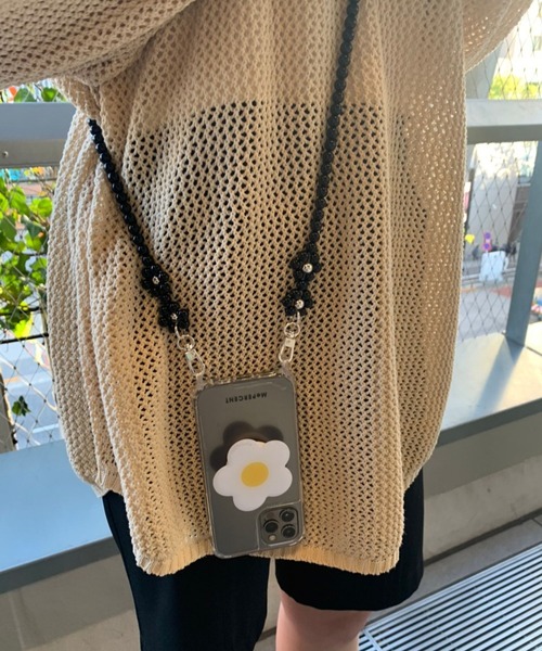 Me%（ミィパーセント）の「オハナモバイルストラップ　270554（スマホグッズ・レディース・ホワイト/ブラック系その他/ライトパープル/ホワイト系その他/ピンク/ベージュ/ピンク系その他/ブルー/イエロー/レッド系その他/オフホワイト/グレー/レッド/グリーン/ブルー系その他・FREE）」の4枚目の写真