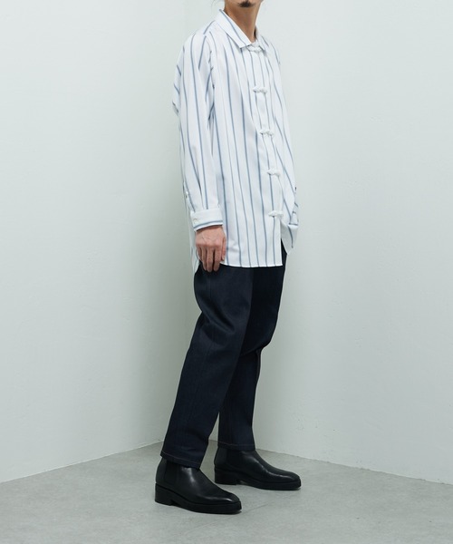 Lui's（ルイス）の「センタープレステーパードデニム（デニムパンツ・メンズ・インディゴブルー/アイボリー・SMALL/MEDIUM）」の4枚目の写真