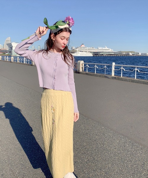 lissi Boutique（リージーブティック）の「【lissi Boutique】花刺繍ミドル丈ケーブルニットタイトスカート（スカート・レディース・イエロー・SMALL）」の8枚目の写真