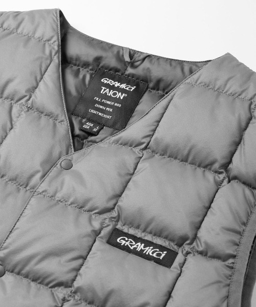 And A(アンドエー)の「GRAMICCI グラミチ / TAION × GRAMICCI INNER DOWN VEST タイオン コラボ インナーダウンベスト(パッカブル) / G2FU-J083-TG(ダウンベスト・メンズ・ブラック・MEDIUM/LARGE/X-LARGE)」の4枚目の写真