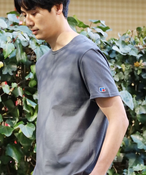 Russell Athletic（ラッセルアスレティック）の「Russell Athletic/ラッセルアスレティック 600MRUS オーバーサイズ 無地 クルーネック  Tシャツ（Tシャツ/カットソー・メンズ・ネイビー/ヘザーグレー/ブラック/ホワイト/ロイヤルブルー/レッド/チャコールグレー・M/S/L/XL）」の3枚目の写真