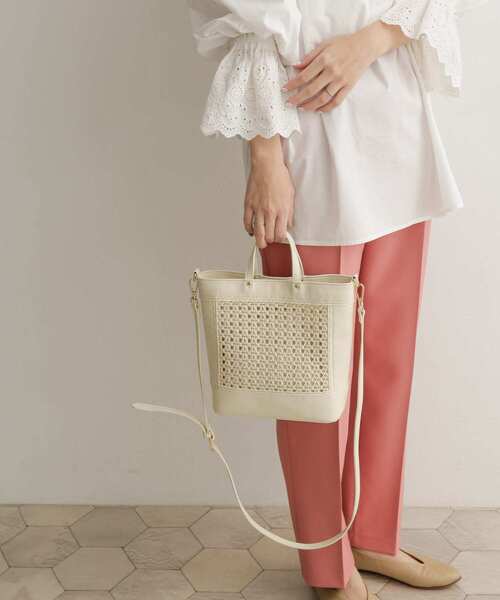 URBAN RESEARCH DOORS（アーバンリサーチドアーズ）の「2WAYメッシュショルダーバッグ（ショルダーバッグ・レディース・ブラック/ホワイト系その他・ONE）」の2枚目の写真