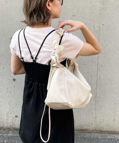 archives（アルシーヴ）の「ギャザーハンドルバッグ（ショルダーバッグ・レディース・ブラック/アイボリー・FREE）」の12枚目の写真