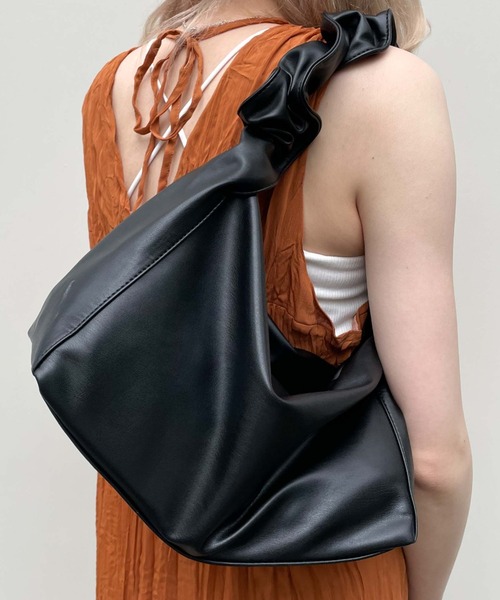 archives（アルシーヴ）の「ギャザーハンドルバッグ（ショルダーバッグ・レディース・ブラック/アイボリー・FREE）」の21枚目の写真