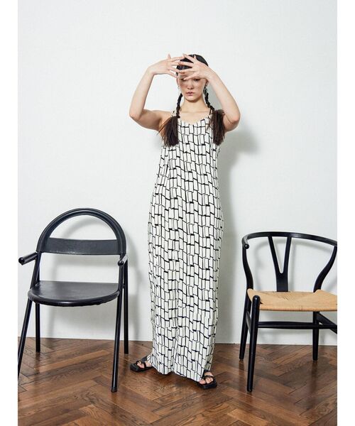 UN3D.（アンスリード）の「クリスタルプリーツオールインワンP