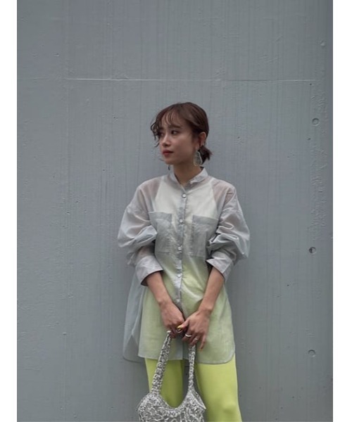 SLY（スライ）の「SHEER STAND COLLAR SHIRT シアー スタンドカラー シャツ（シャツ/ブラウス・レディース・ダークブルー/ライトグレー/イエロー・FREE）」の7枚目の写真