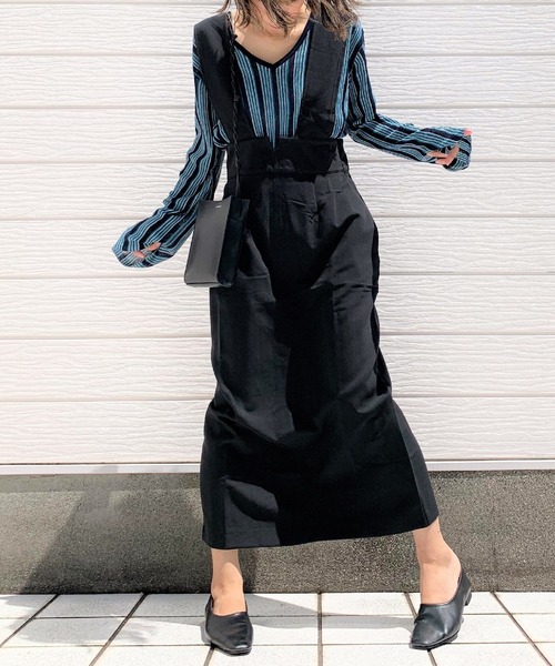 Q（キュー）の「ハイウエストジャンパースカート（ジャンパースカート・レディース・ブラック/ベージュ・MEDIUM）」の2枚目の写真