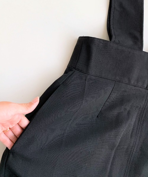 Q（キュー）の「ハイウエストジャンパースカート（ジャンパースカート・レディース・ブラック/ベージュ・MEDIUM）」の7枚目の写真