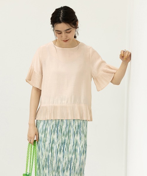 GeeRA(ジーラ)の「プリーツ切替ブラウス(シャツ/ブラウス・レディース・ブルー/ベージュ・LARGE/MEDIUM)」の14枚目の写真