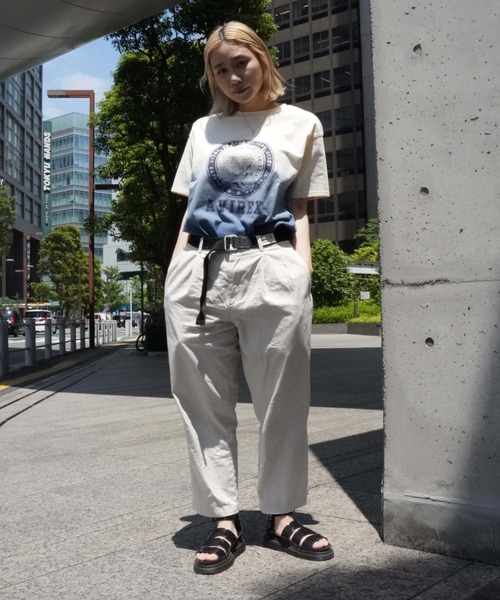 AVIREX（アヴィレックス）の「GRADATION EMB COLLEGE T-SHIRT/ グラデーション刺繍カレッジTシャツ（Tシャツ/カットソー・レディース・ネイビー/イエロー・FREE）」の7枚目の写真