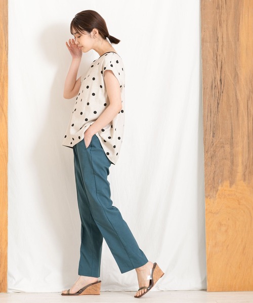 Boutique Ordinary(ブティークオーディナリー)の「麻ライクピンタックテーパードパンツ(その他パンツ・レディース・ブラック/ブルー系その他・FREE)」の4枚目の写真