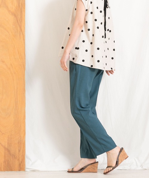 Boutique Ordinary(ブティークオーディナリー)の「麻ライクピンタックテーパードパンツ(その他パンツ・レディース・ブラック/ブルー系その他・FREE)」の8枚目の写真