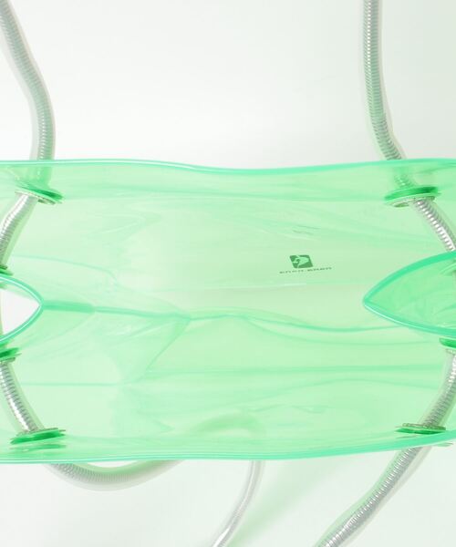 NaNa-NaNa(ナナナナ)の「nana-nana×NBA(ナナ-ナナ×エヌビーエー)NBA BOSTON CELTICS A4 PVC(トートバッグ・レディース・グリーン・F)」の3枚目の写真