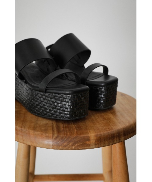 AZUL by moussy（アズールバイマウジー）の「DOUBLE BELT JUTE SANDALS/ダブルベルトサンダル（サンダル・レディース・ブラック/ベージュ・SMALL/LARGE/MEDIUM）」の5枚目の写真