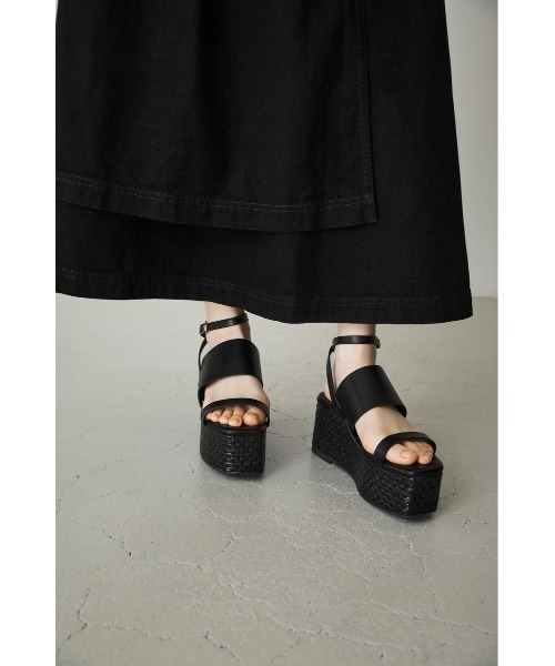 AZUL by moussy（アズールバイマウジー）の「DOUBLE BELT JUTE SANDALS/ダブルベルトサンダル（サンダル・レディース・ブラック/ベージュ・SMALL/LARGE/MEDIUM）」の9枚目の写真