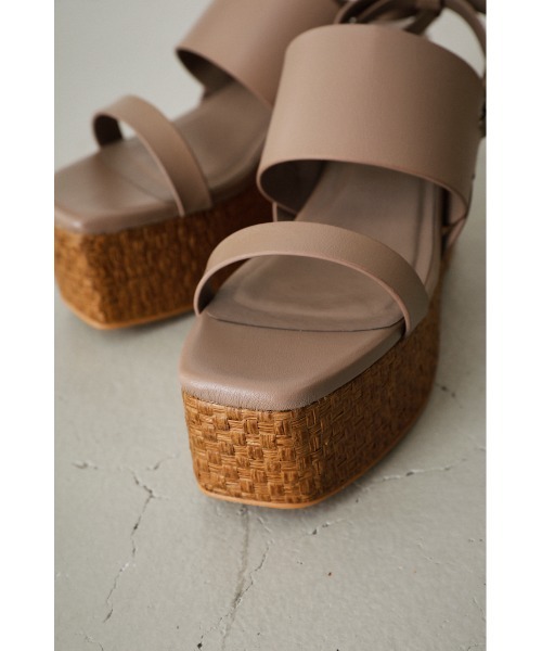 AZUL by moussy（アズールバイマウジー）の「DOUBLE BELT JUTE SANDALS/ダブルベルトサンダル（サンダル・レディース・ブラック/ベージュ・SMALL/LARGE/MEDIUM）」の13枚目の写真