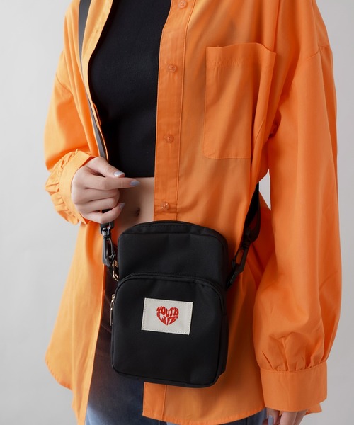 SPINNS(スピンズ)の「YOUTH LIFEハートロゴ ミニショルダーバッグ(ショルダーバッグ・レディース・ブラック/ブルー・ONESIZE)」の8枚目の写真