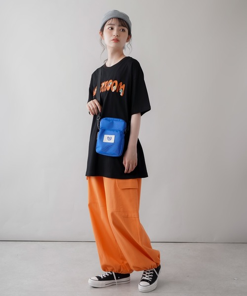 SPINNS(スピンズ)の「YOUTH LIFEハートロゴ ミニショルダーバッグ(ショルダーバッグ・レディース・ブラック/ブルー・ONESIZE)」の13枚目の写真