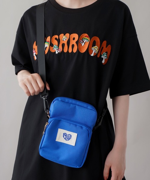 SPINNS(スピンズ)の「YOUTH LIFEハートロゴ ミニショルダーバッグ(ショルダーバッグ・レディース・ブラック/ブルー・ONESIZE)」の11枚目の写真