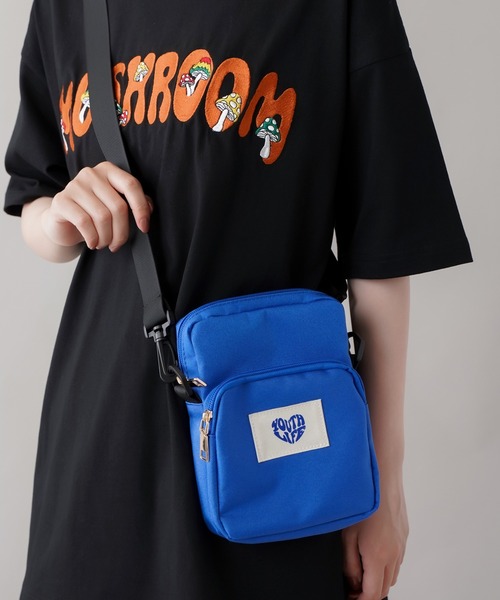 SPINNS(スピンズ)の「YOUTH LIFEハートロゴ ミニショルダーバッグ(ショルダーバッグ・レディース・ブラック/ブルー・ONESIZE)」の10枚目の写真