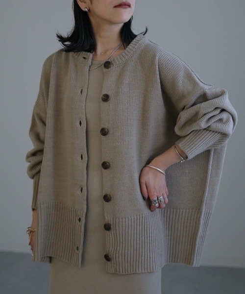 ap retro(アプレトロ)の「【期間限定プライス】クルーネックオーバーカーディガン(カーディガン/ボレロ・レディース・ブラック/アイボリー/グレイッシュベージュ・FREE)」の5枚目の写真