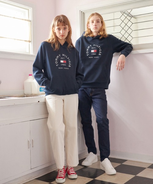 TOMMY HILFIGER（トミーヒルフィガー）の「【オンライン限定】アーチロゴフーディ（パーカー・メンズ・グリーン/その他/ネイビー/ホワイト/グレー・X-LARGE/LARGE/MEDIUM/SMALL）」の11枚目の写真