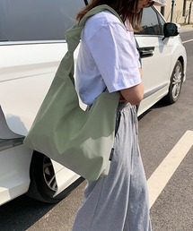 ワンショルダートートバッグ