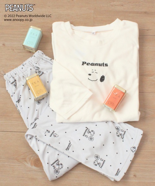 PEANUTS（ピーナッツ）の「【SNOOPY】フェイス刺繍×ドット総柄プリント マシュマロニットセットアップ（ルームウェア/パジャマ・レディース・グレー/オフホワイト・M/L）」の2枚目の写真