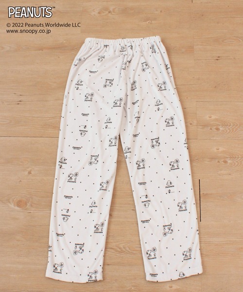 PEANUTS（ピーナッツ）の「【SNOOPY】フェイス刺繍×ドット総柄プリント マシュマロニットセットアップ（ルームウェア/パジャマ・レディース・グレー/オフホワイト・M/L）」の6枚目の写真