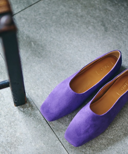 Juze（ジュゼ）の「スクエアフラットパンプス（パンプス・レディース・ホワイト/パープル・M/L）」の2枚目の写真