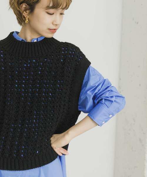 URBAN RESEARCH（アーバンリサーチ）の「モールニットベスト（ニット/セーター・レディース・ブラック/オフホワイト・FREE）」の4枚目の写真