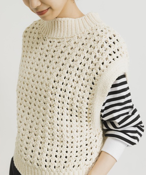 URBAN RESEARCH（アーバンリサーチ）の「モールニットベスト（ニット/セーター・レディース・ブラック/オフホワイト・FREE）」の11枚目の写真
