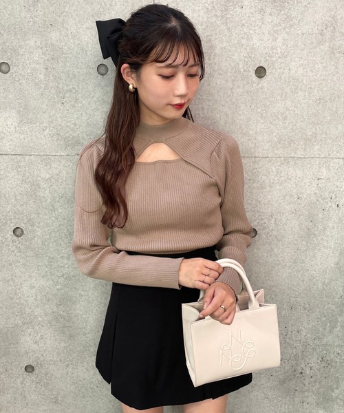 one after another NICE CLAUP（ワンアフターアナザーナイスクラップ）の「襟が外せて前後2WAY着用プチハイニット（ニット/セーター・レディース・ブラック/ブラウン/アイボリー/モカ・FREE）」の11枚目の写真