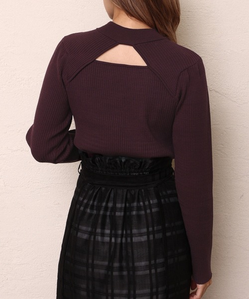 one after another NICE CLAUP（ワンアフターアナザーナイスクラップ）の「襟が外せて前後2WAY着用プチハイニット（ニット/セーター・レディース・ブラック/ブラウン/アイボリー/モカ・FREE）」の9枚目の写真