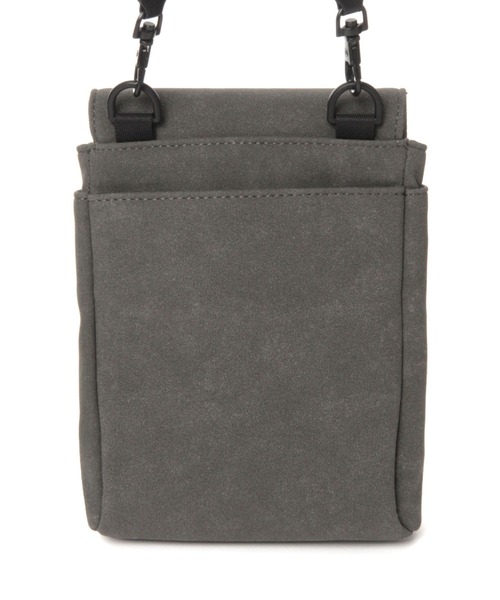 BAYFLOW(ベイフロー)の「フェイクスエードミニフラップバッグ(ショルダーバッグ・メンズ・チャコール/ベージュ・FREE)」の11枚目の写真