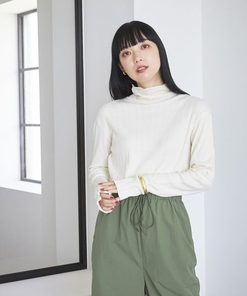 LOWRYS FARM（ローリーズファーム）の「２ＷＡＹスナップタートルロングスリーブ　163501（Tシャツ/カットソー・レディース・アイボリー/ブラック/イエロー・FREE）」の5枚目の写真