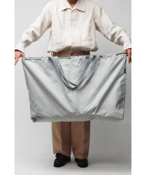 LOCALINA（ロカリナ）の「IMOCK Drawstring tote L（トートバッグ・メンズ・グレー・FREE）」の8枚目の写真