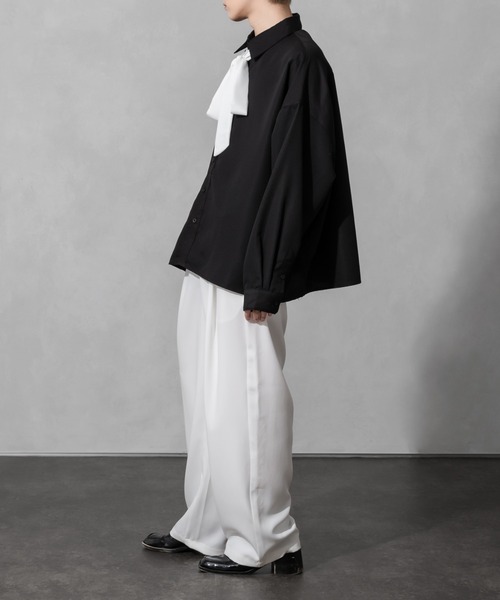 Adoon plain（アドーンプレーン）の「【Adoon plain】バイカラーボウタイシャツ（シャツ/ブラウス・メンズ・オフホワイト/ブラック・MEDIUM/LARGE）」の10枚目の写真