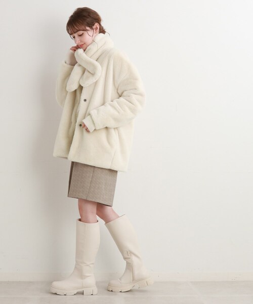 Cutie Blonde（キューティーブロンド）の「◆【マフラー付き】フェイクファー ノーカラーブルゾン（ブルゾン・レディース・キャメル/ブラック/ナチュラル・01/02/03）」の15枚目の写真