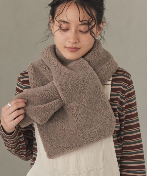 AMERICAN HOLIC（アメリカンホリック）の「【WEB限定】ボアマフラー（ストール/ショール・レディース・ブラック/アイボリー/モカ・FREE）」の3枚目の写真