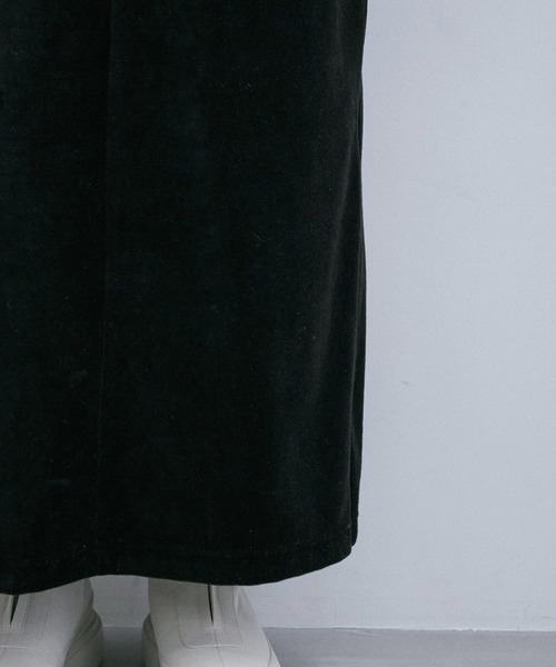 ADAM ET ROPE'(アダムエロペ)の「【ADAM ET ROPE'】フロントジップ ベロア BOTANICAL DYED DRESS(ワンピース・レディース・ブルー/ブラック/ブラウン・2/1)」の14枚目の写真