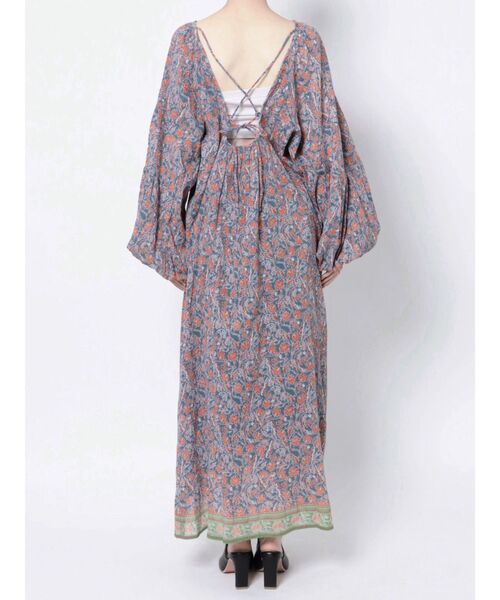 Ungrid（アングリッド）の「エスニックフラワーバックオープンワンピース（ワンピース・レディース・オフホワイト/ブルー・FREE）」の19枚目の写真