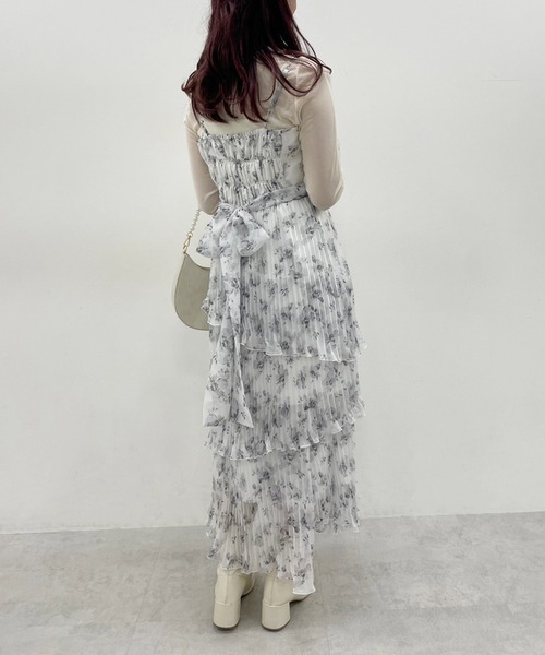 NICE CLAUPプリーツティアードキャミワンピース セール】プリーツティアードキャミワンピース 2023SS