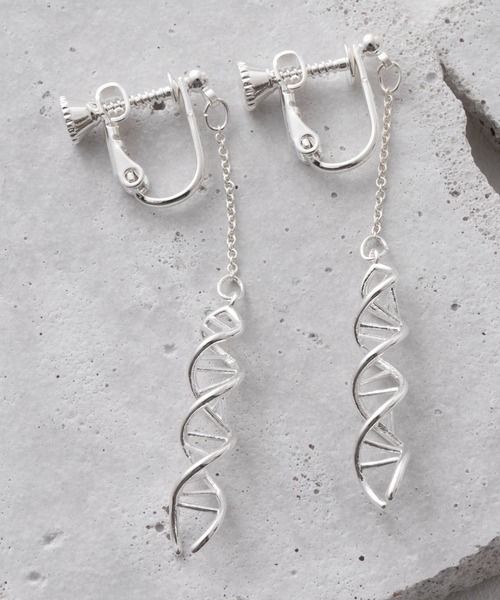 gargle（ガーグル）の「DNAモチーフイヤリング（イヤリング・レディース・ゴールド/シルバー・FREE）」の2枚目の写真