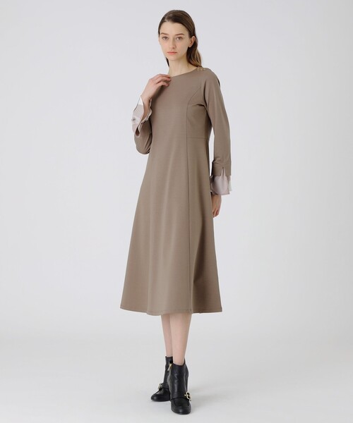 BLUE LABEL CRESTBRIDGE（ブルーレーベルクレストブリッジ）の