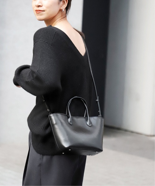 VERMEIL par iena(ヴェルメイユパーイエナ)の「【MAISON CANAU/メゾン カナウ】smooth leather トートバッグ(トートバッグ・レディース・ブラック・FREE)」の5枚目の写真